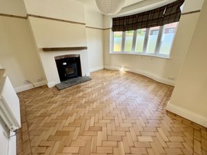 Lounge- click for photo gallery